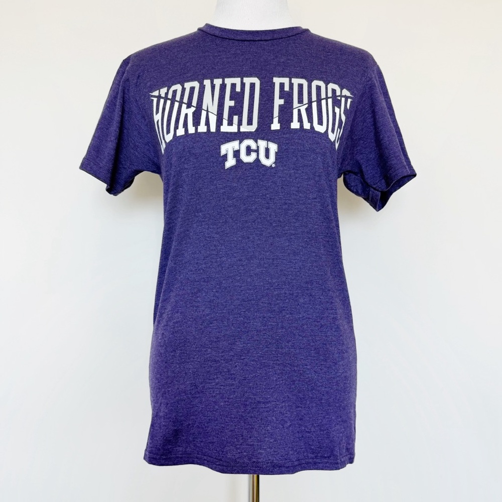 TCU Horned Frogs T-Shirt Mens Size Small Shirt NCAA College Football Purple